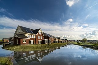 Woning met prefab dak van Emergo met Navitect II in het wilgenrijk