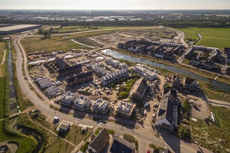 82 woningen met prefab dak van Emergo in Hoef en Haag