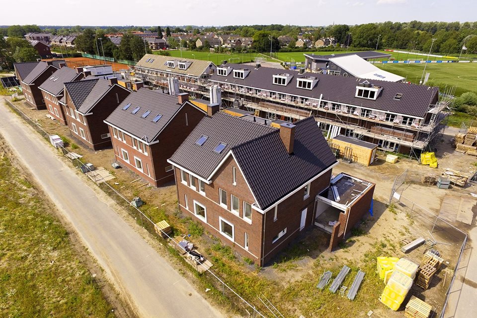 Twee-onder-een kapwoningen met prefab dak