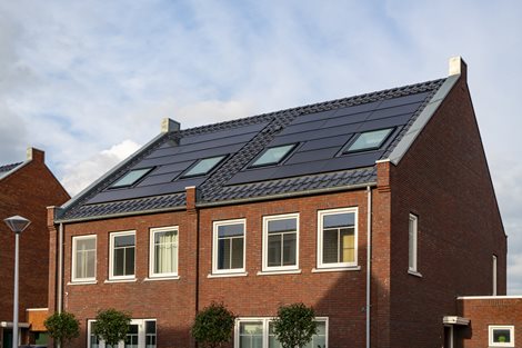 Eén fraai 2 onder 1 kap woning met geïntegreerd Navitect II dak