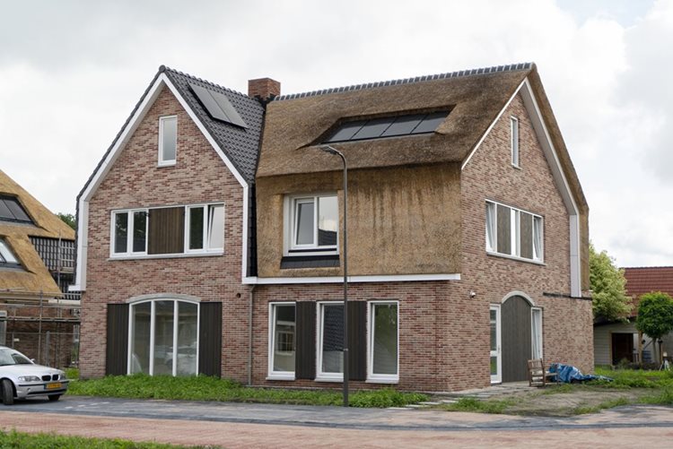 Prefab dak in Zwartebroek met verschillende dakbedekking