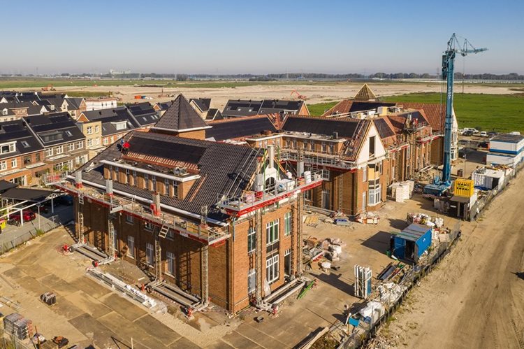 Het fraaie project met prefab dak en prefab dakkapellen in Weespersluis