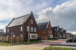 Woningen met fraai Navitect II prefab energiedak in Zevenhuizen