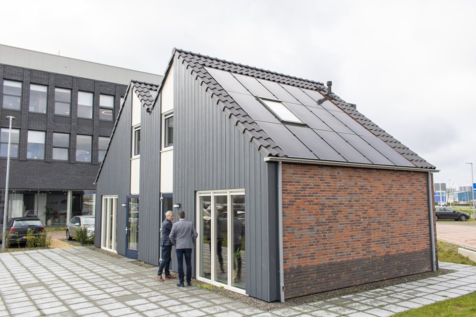 KlokGroep en Emergo in gesprek over prefab woning