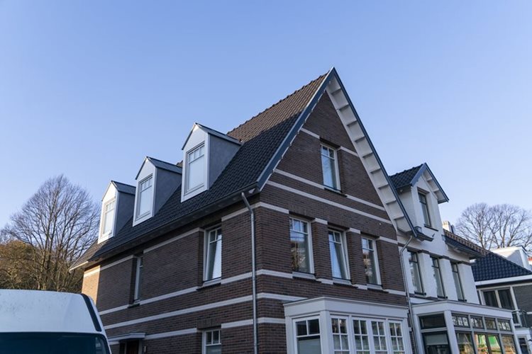 Fraaie woning met 3 prefab dakkapellen van Emergo Prefab