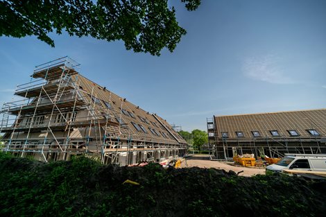 Foto van de prefab daken in Leusden zonder dakpannen