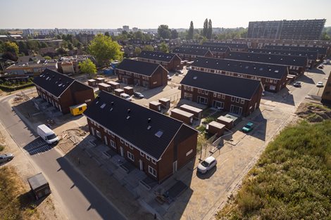 Prefab daken voor 28 prefab woningen in Apeldoorn