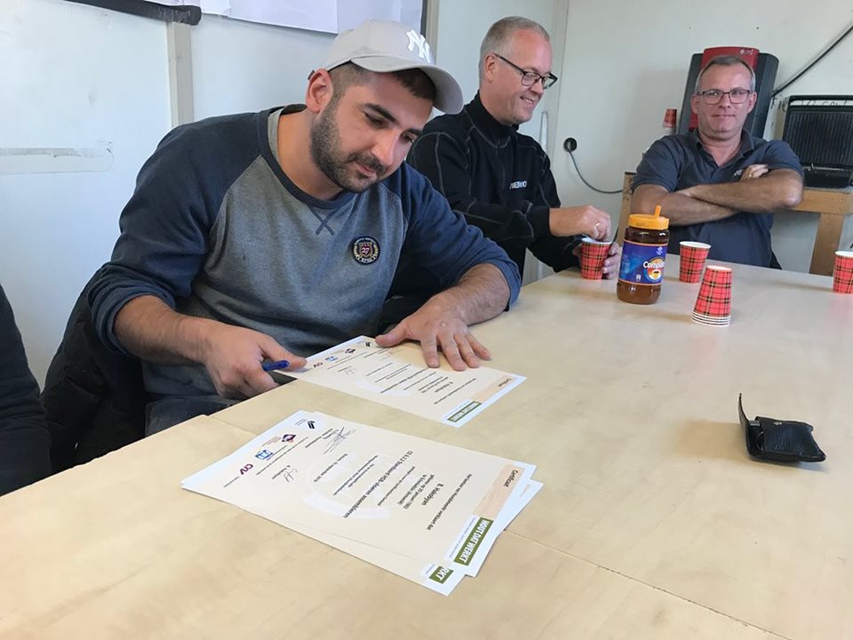 Eerste-branchecertificaten-Emergo-School-of-Industry-uitgereikt-6.jpg