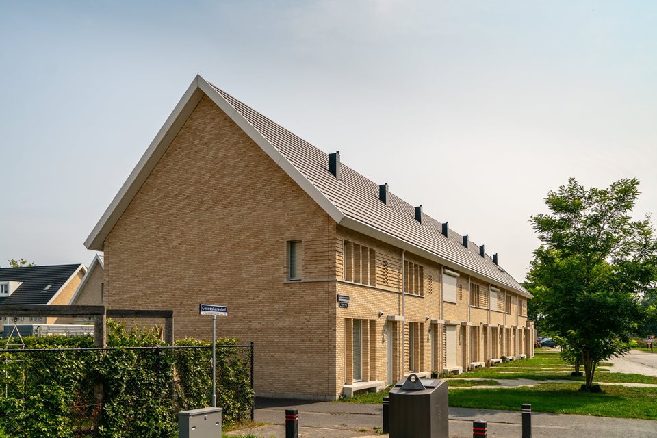 Emergo daken in Oss