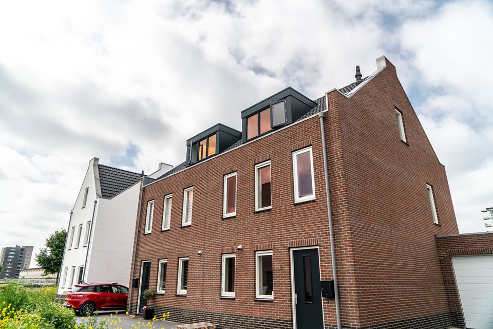 Prefab kappen door Emergo