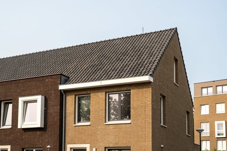 Fraaie woningen met prefab daken 