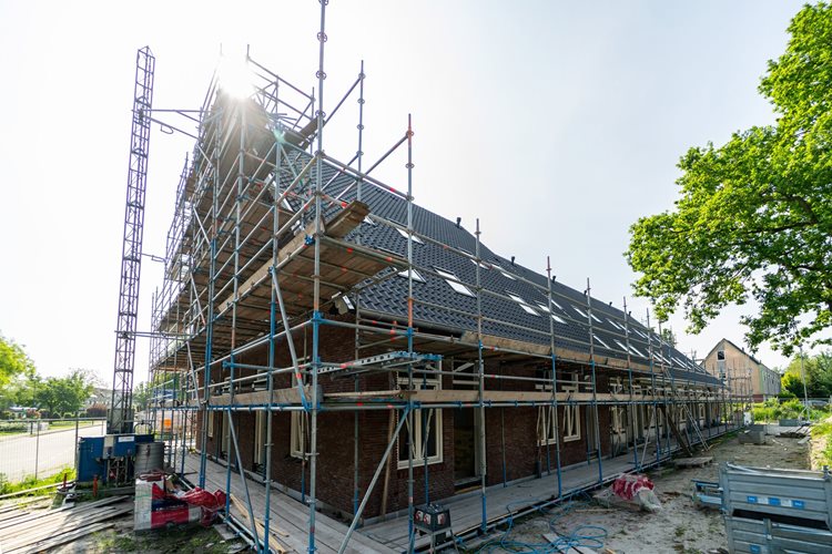 Foto van prefab daken van ooghoogte in Leusden met prefab componenten