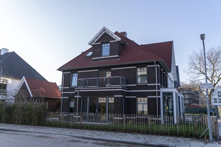 Vrijstaande met Emergo Prefab dak