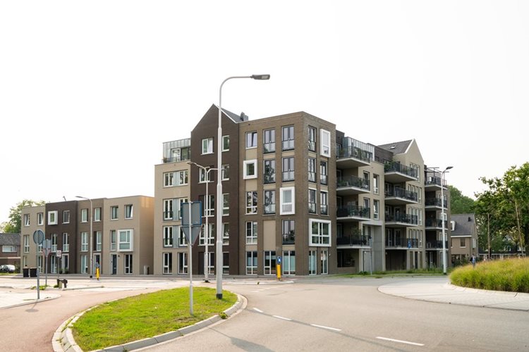 Complexe prefab daken voor woningen in Wijk bij Duurstede