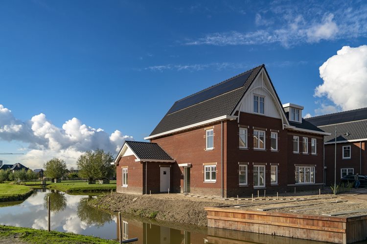 87 woningen in het Wilgenrijk met het prefab energiedak Navitect II van Emergo