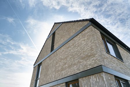 Emergo Prefab gebouwschil in Nijmegen met minerale steenstrips