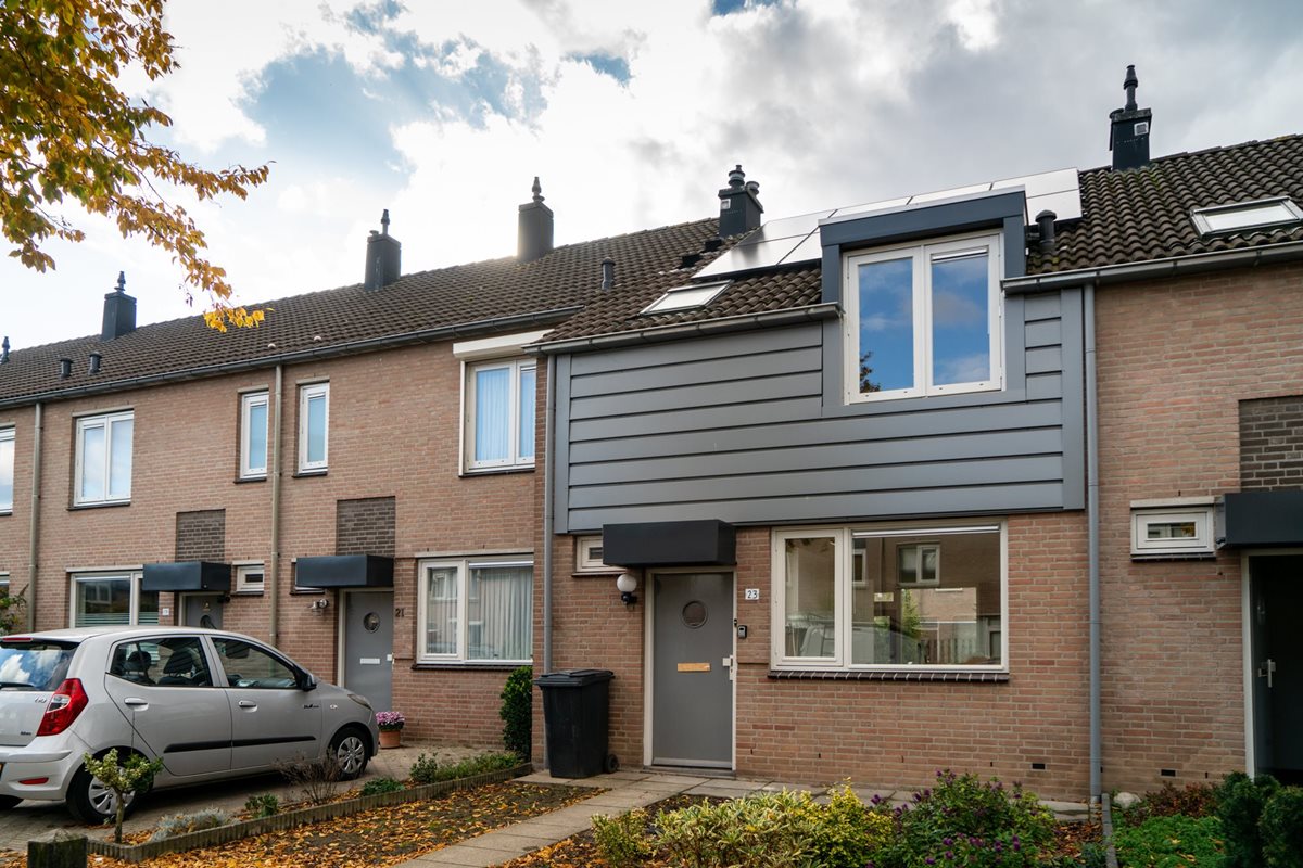 Calosol panelen aan de gevel van een woning in Helmond