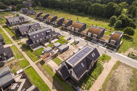 Woningen in Driebergen met prefab daken en dakkapellen van Emergo