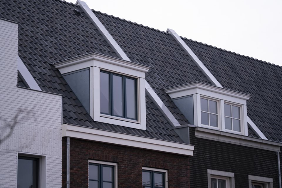 Woningen met prefab componenten in Roelofarendsveen