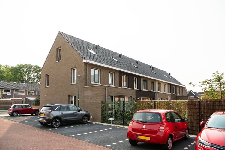 Prefab daken met dakraam in Wijk Bij Duurstede