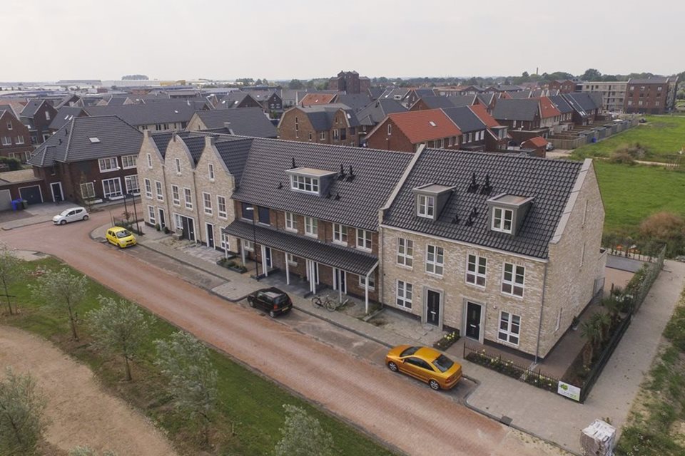 Prefab dak elementen in Bunschoten