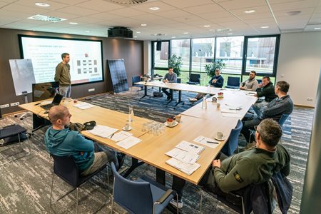 Cursus van Emergo Prefab over Navitect II aan medewerkers van Emergo Prefab