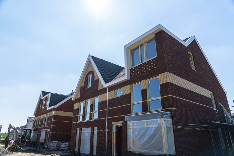 Woningen in Veenrijk met prefab daken en dakkapellen