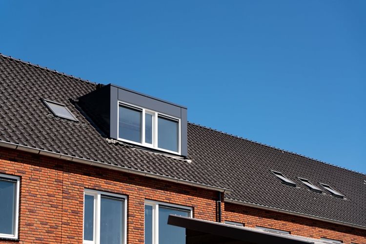 Prefab dak met dakkapel in Leidschenveen
