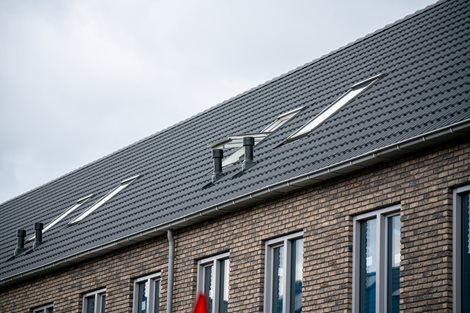 Foto van open dakraam in Almere met prefab dak.